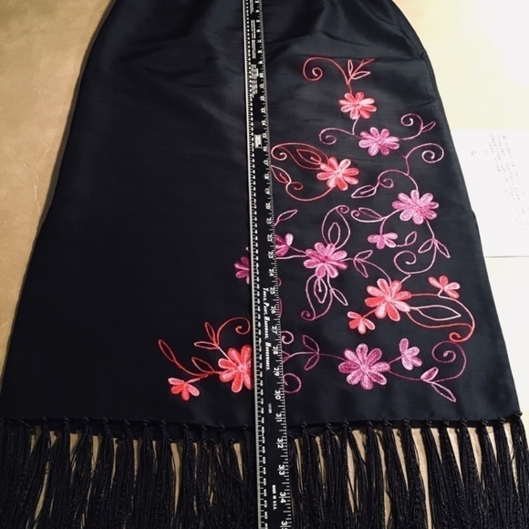 Inc INTERNATIONAL CONCEPTS Embroidered Tassel Fringe MIDI SKIRT, Black, Size 10 - Picture 5 of 7